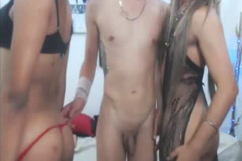 lad blows Two large Colombian weenies web camera