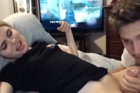 cute blonde tranny gets fellatio-service Online