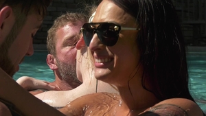 Gender X: Pierced brunette Shiri Allwood enjoying Dante Colle