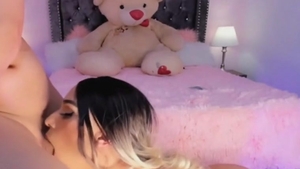 juicy tranny Wants sucking penis All Night