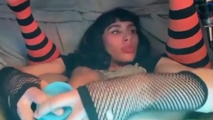 large penis Trans cutie Jerks And Selfsucks On webcam