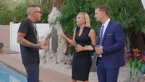 Trans Harder: Sneaky Blowjob Behind The Counter