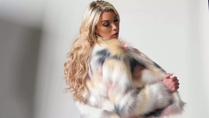smash pictures movies: Inked Trans Beauty Takes It Deep